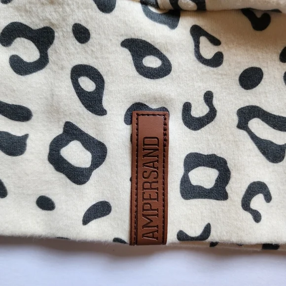 Ampersand Avenue Half Zip Hoodie - Size Medium - Picture 9 of 11